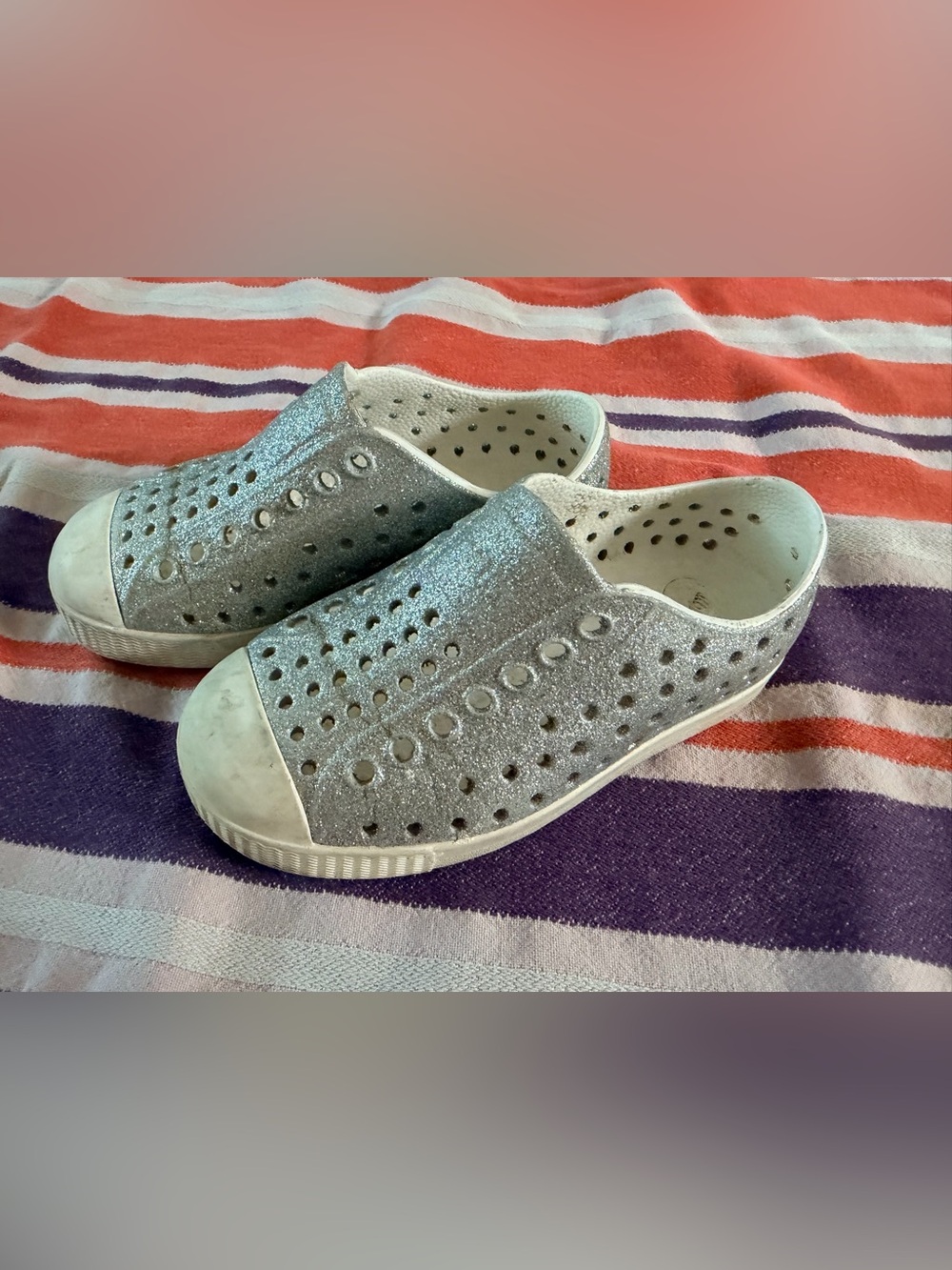 Native kids Coral Slip-On Water-Friendly Shoes size 9 silver glitter